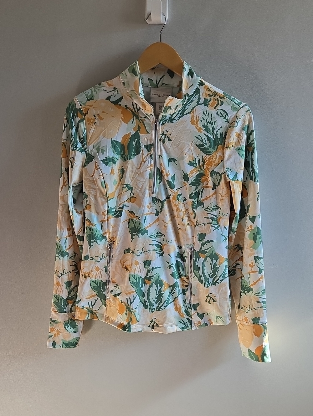 Laura Ashley Two Piece Athletic Set Green and Peach Size Small
